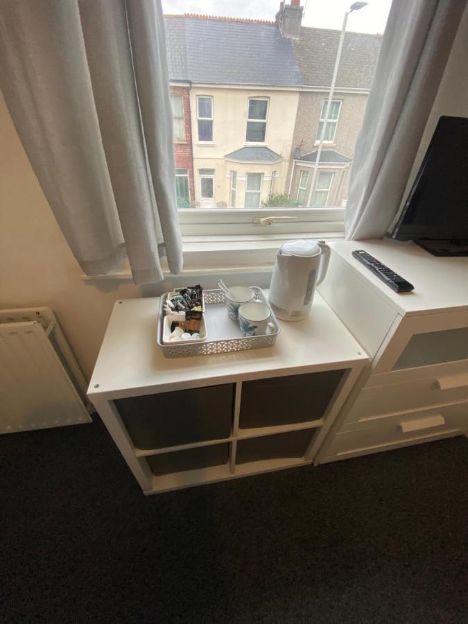 The Nook En-Suite Room พลีมัธ ภายนอก รูปภาพ